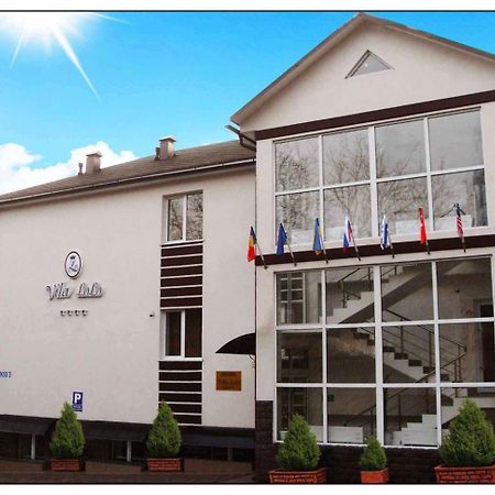 Lolo Hotel Кишинев Екстериор снимка
