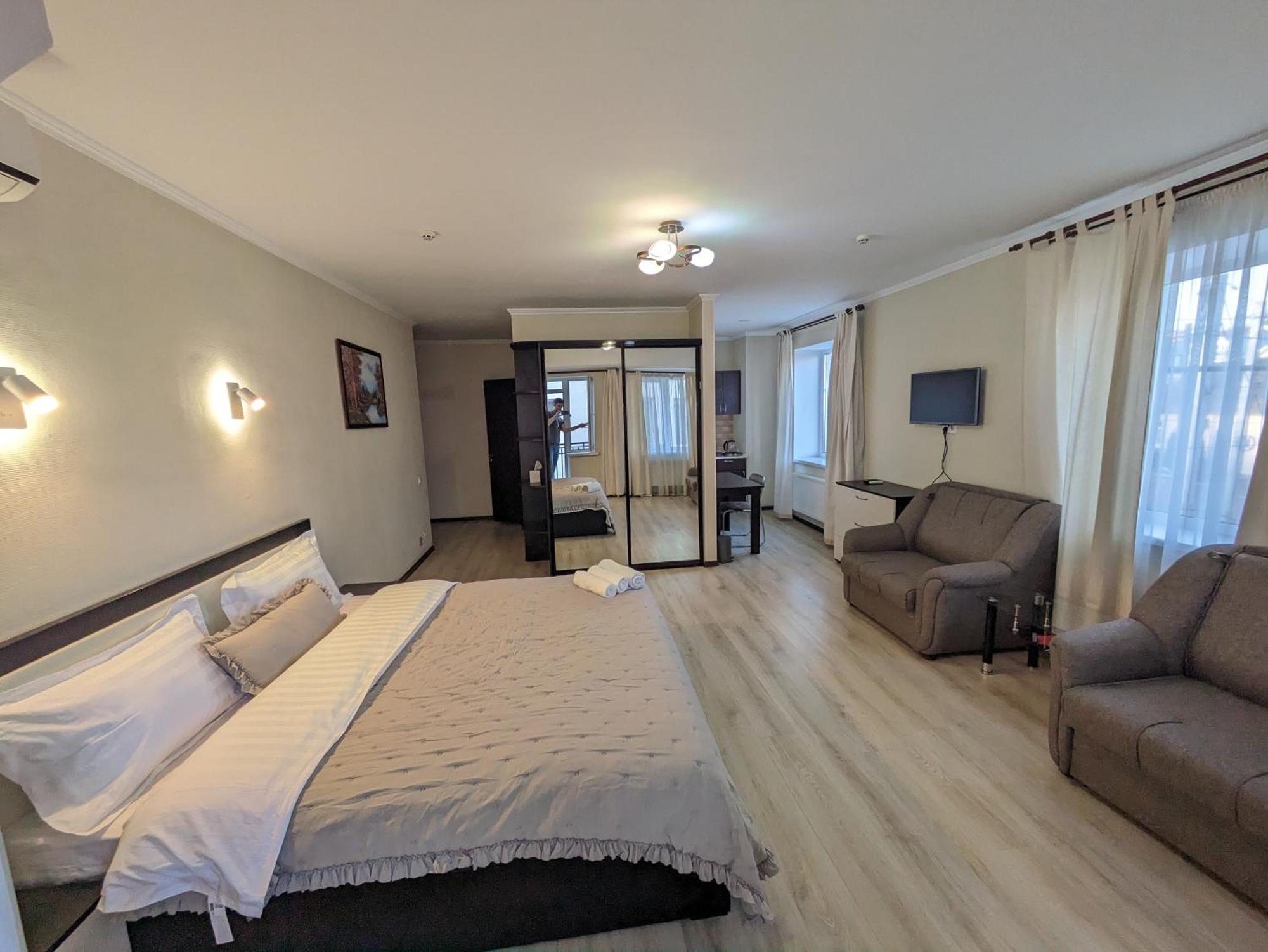 Lolo Hotel Кишинев Стая снимка