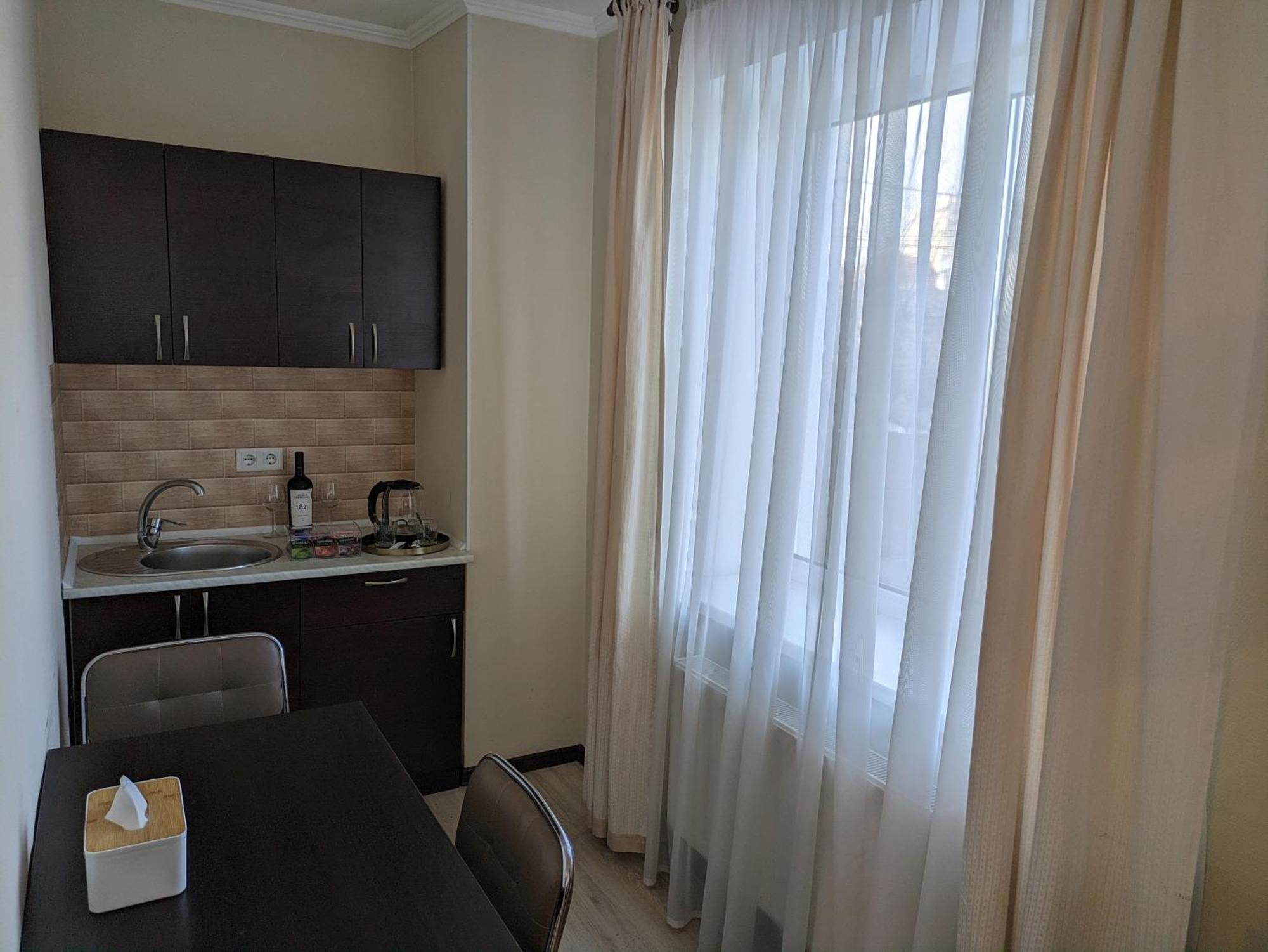 Lolo Hotel Кишинев Стая снимка