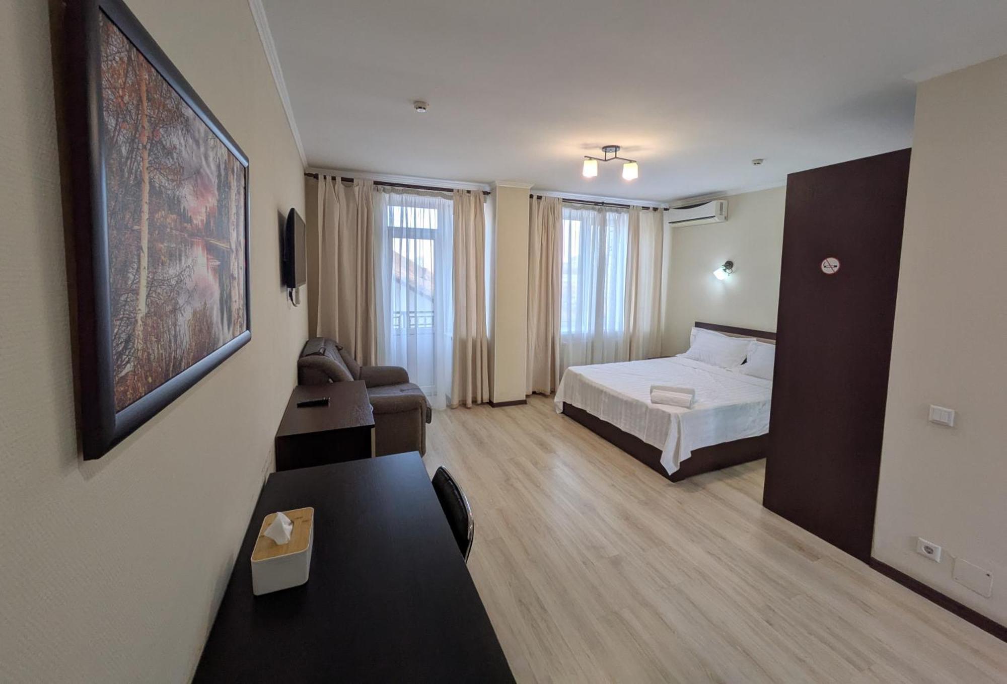Lolo Hotel Кишинев Екстериор снимка